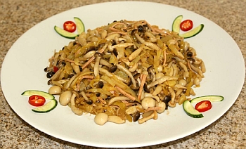 Vegetarian Shark Fin and Mushrooms Stir Fry
