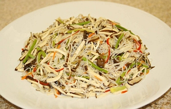 Vegetarian Shark Fin and Mushrooms Stir Fry